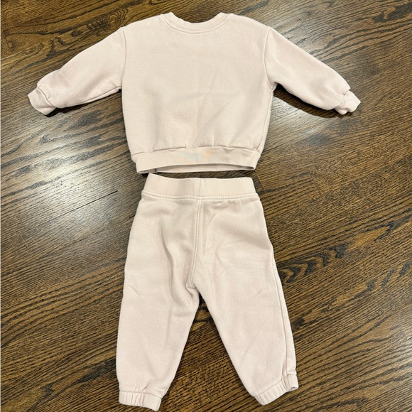 Gap Light Pink Rainbow Sweatshirt and Jogger Set 12-18 Months - Picture 7 of 7